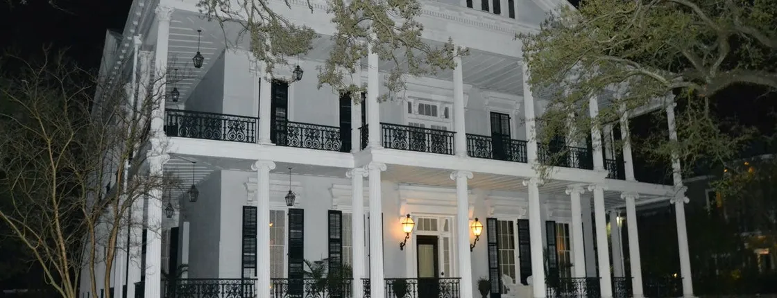 Garden District and Lafayette Cemetery walking tour