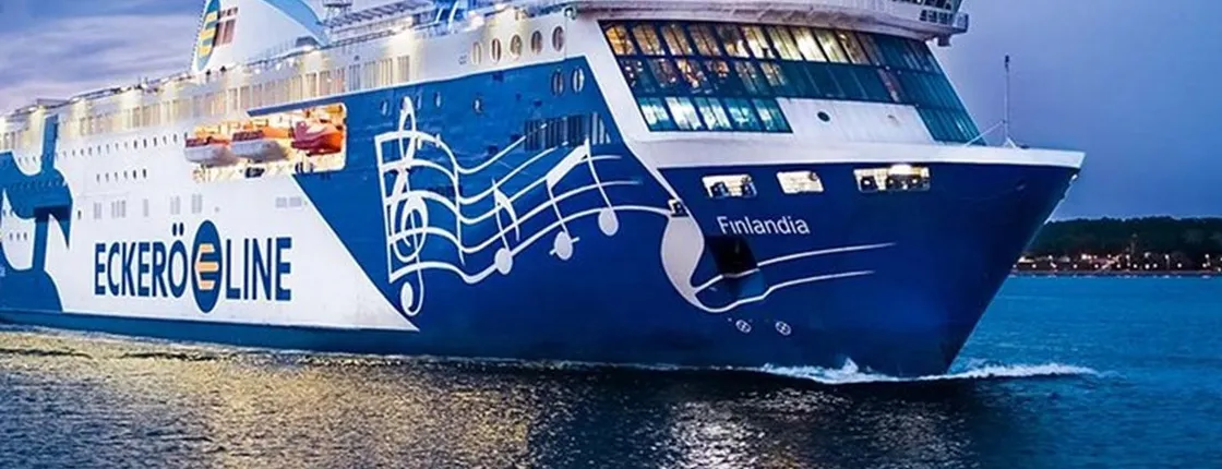 Guided tour of Tallin with included ferry ride from Helsinki