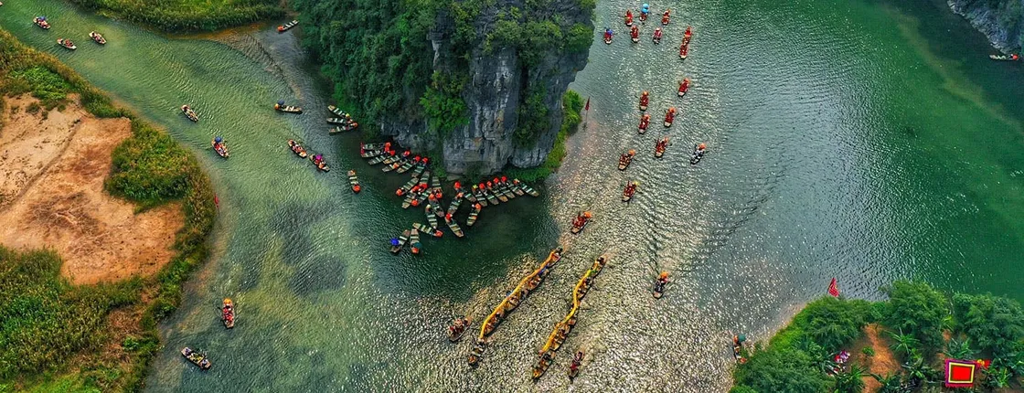 Hoa Lu, Tam Coc, and Hang Mua day trip from Hanoi