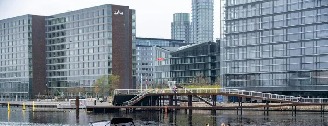 Private 3-hour electric boat cruise in Copenhagen's waterways