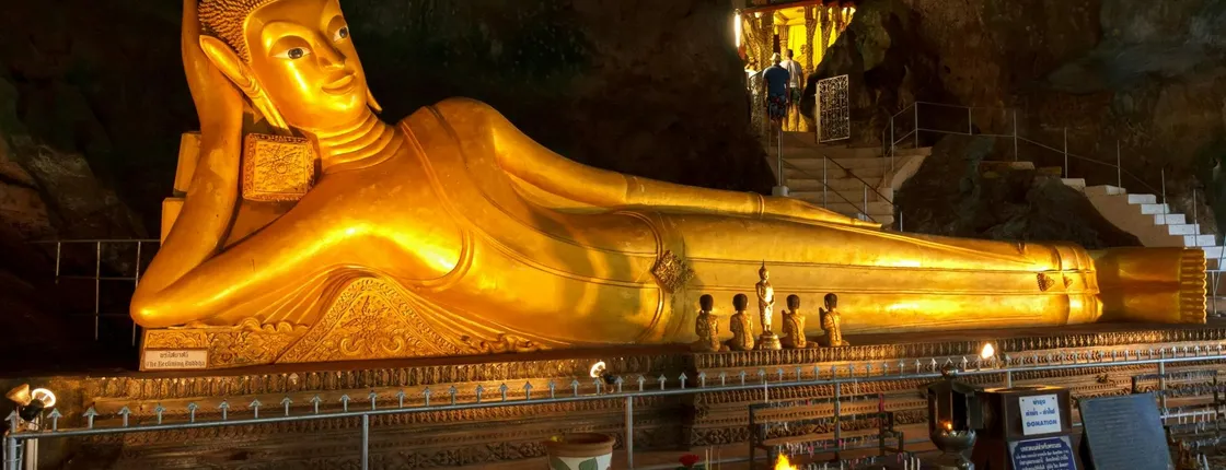 Private tour of three temples from Khao Lak with lunch