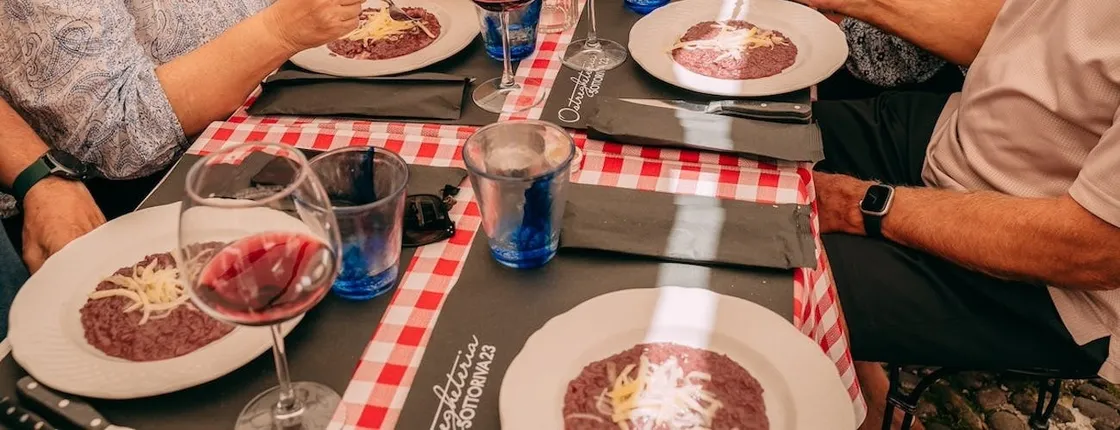 Verona food and wine tasting with walking tour
