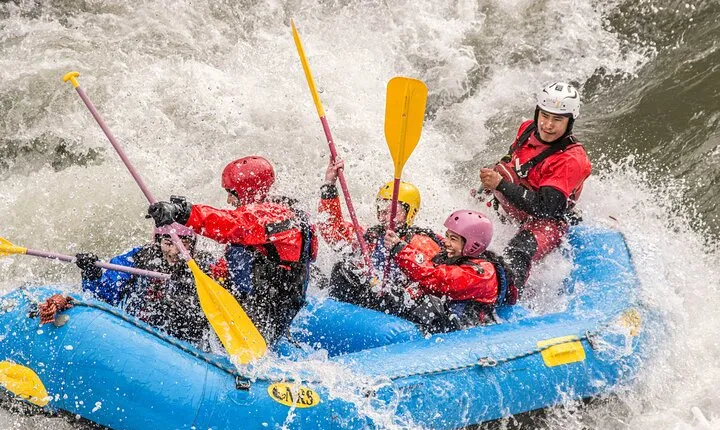 Iceland’s Top Grade 4 Rafting – Drysuit, Canyon & Adrenaline