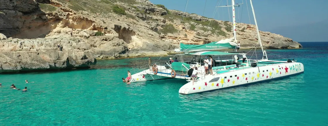 Palma Bay catamaran tour with barbecue and transfer
