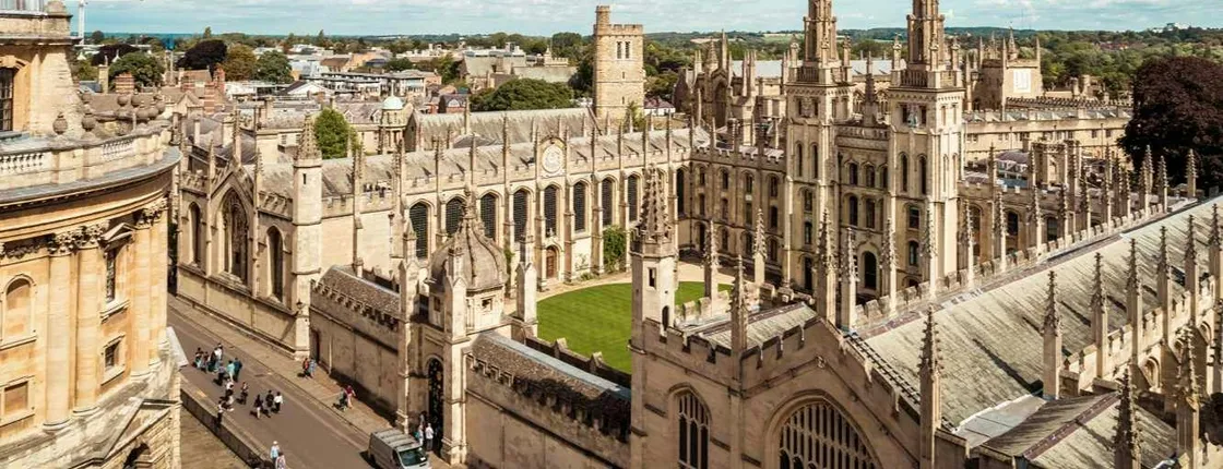 Oxford 1-hour tour with a local