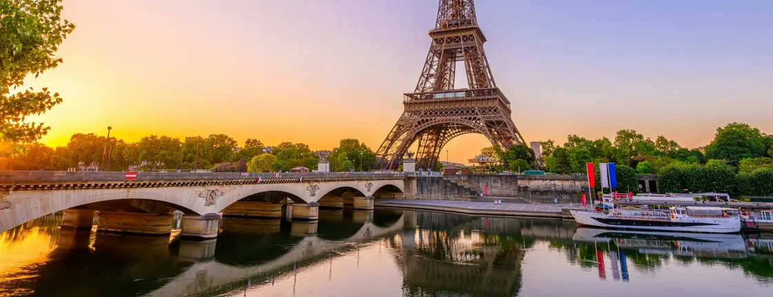 Paris by rail with sightseeing bus and river cruise