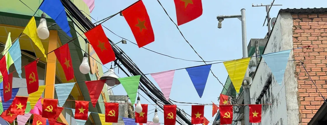 Guided tour of Ho Chi Minh City's markets and cultural landmarks