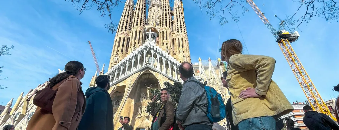 In-Depth Tour of Gaudí's Sagrada Família in a Small Group