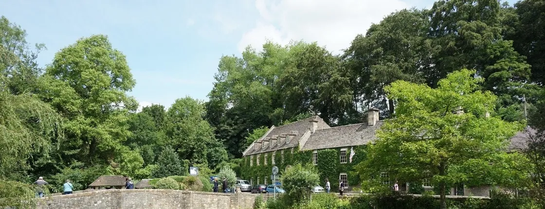 Stratford-Upon-Avon and The Cotswolds private car group  tour