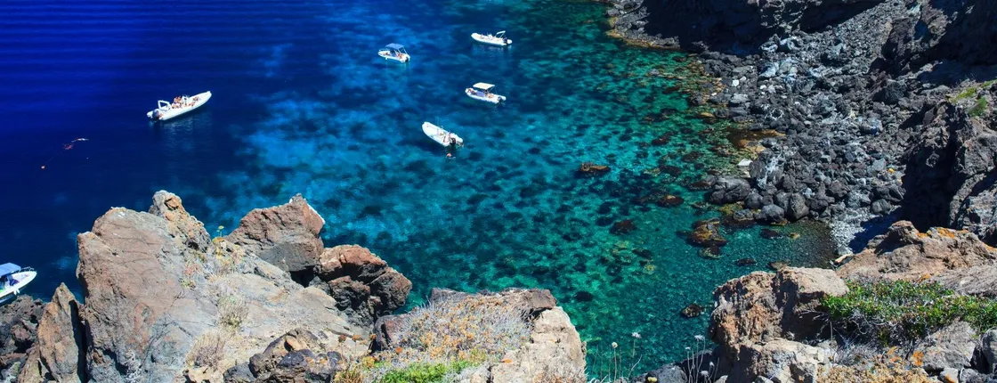 Full-day Pantelleria boat tour with lunch