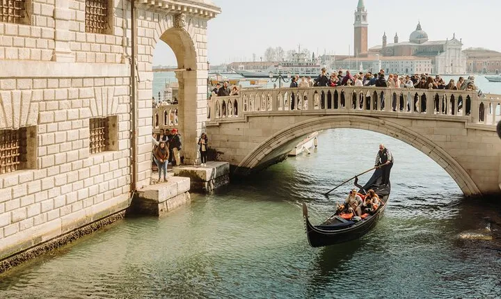 Venice In a Day: St Mark's, Doges Palace Gondola Ride & City Tour