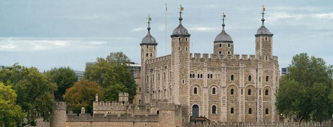 Thames River cruise audio tour