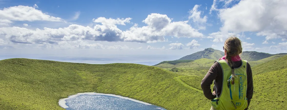 Guided tour of volcanoes and lakes on Pico Island