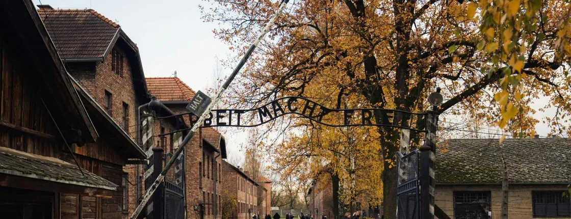 Krakow Auschwitz - Birkenau Self-guided Tour