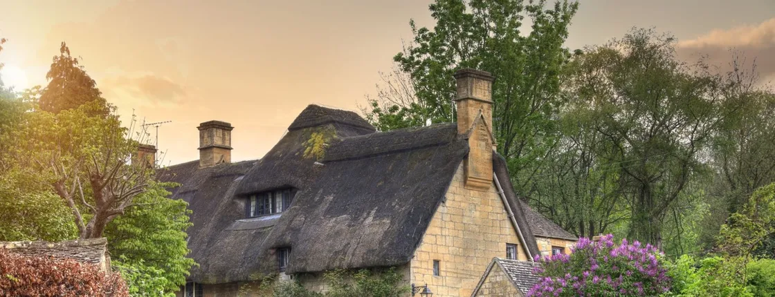 Full-day tour of the Cotswolds with Traditional Lunch Option