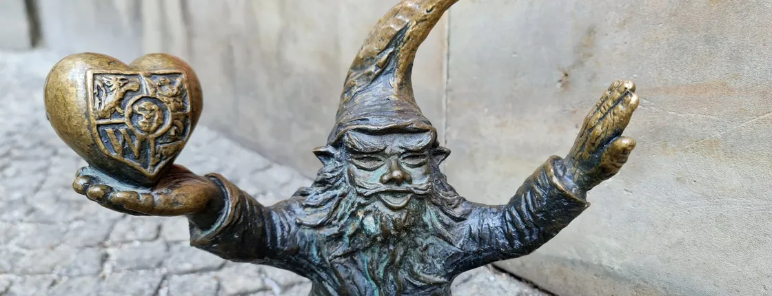 Wrocław in search of dwarves guided city walk