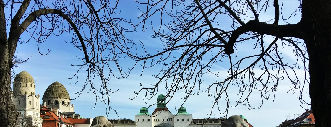 Self-guided discovery walk in Budapest’s Gellért Hill