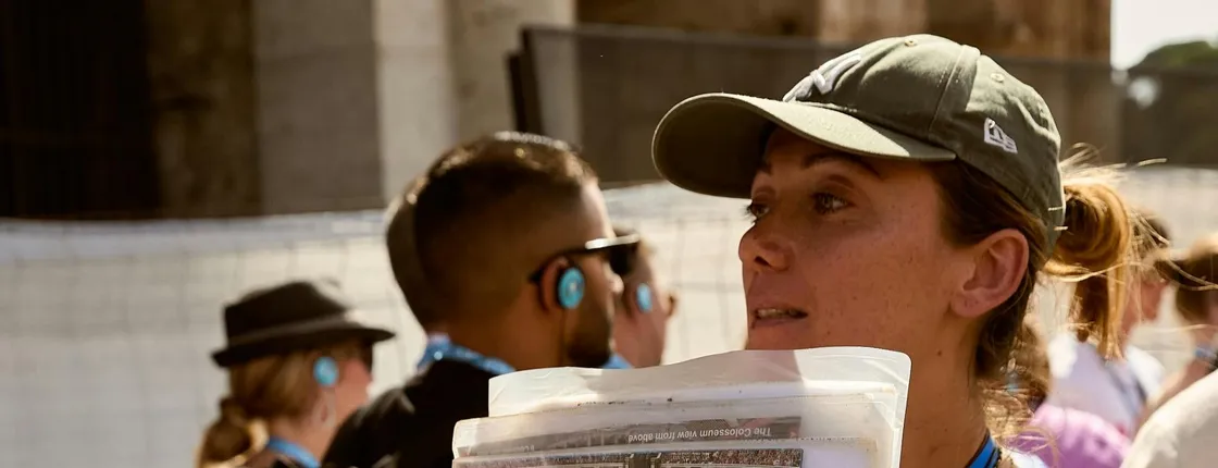 1-hour Colosseum guided tour in a small group