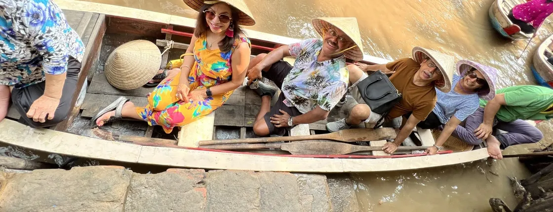 1-Day Tour to Mekong Delta with Sampan Riding and Lunch