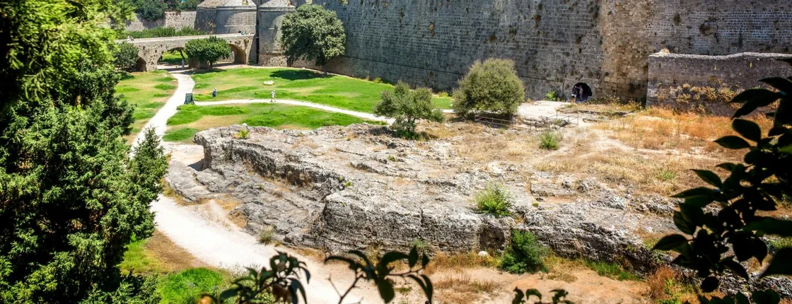 Lindos Acropolis and Rhodes Old Town highlights tour