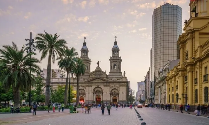 City Walking Tour of the Historic Center of Santiago