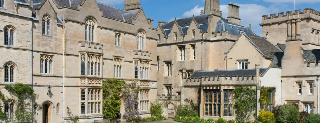 Self-guided audio tour of Oxford's literary landmarks