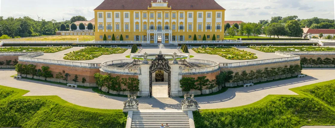 Schloss Hof Palace guided tour with from Vienna