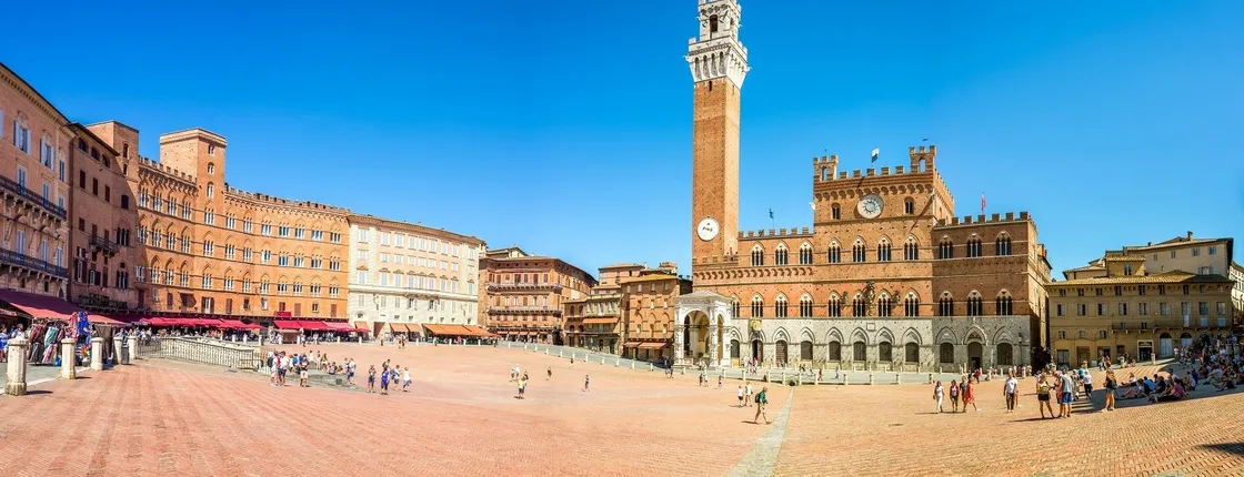 Siena and San Gimignano from Rome: Tuscany wine tour in a small group