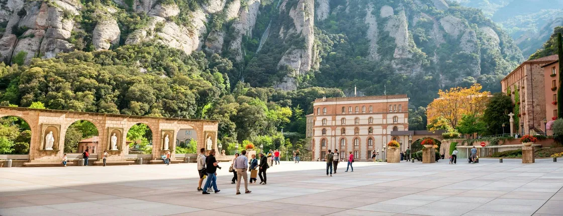 Half-day bus tour to Montserrat mountain from Barcelona