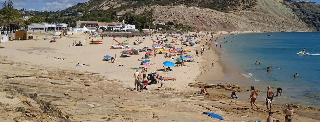 Self-guided scavenger hunt in Praia da Luz