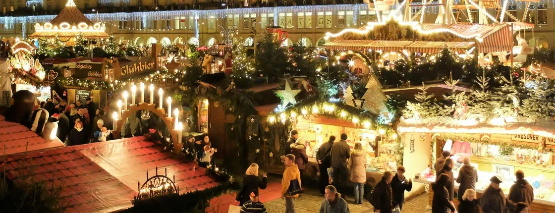 Dresden Christmas walking tour in Old Town and Striezelmarkt