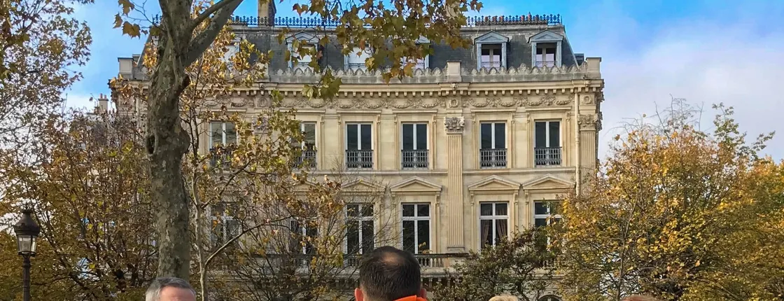 Secret Bike Tour in Paris