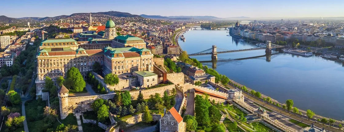 Half-day sightseeing city tour in Budapest