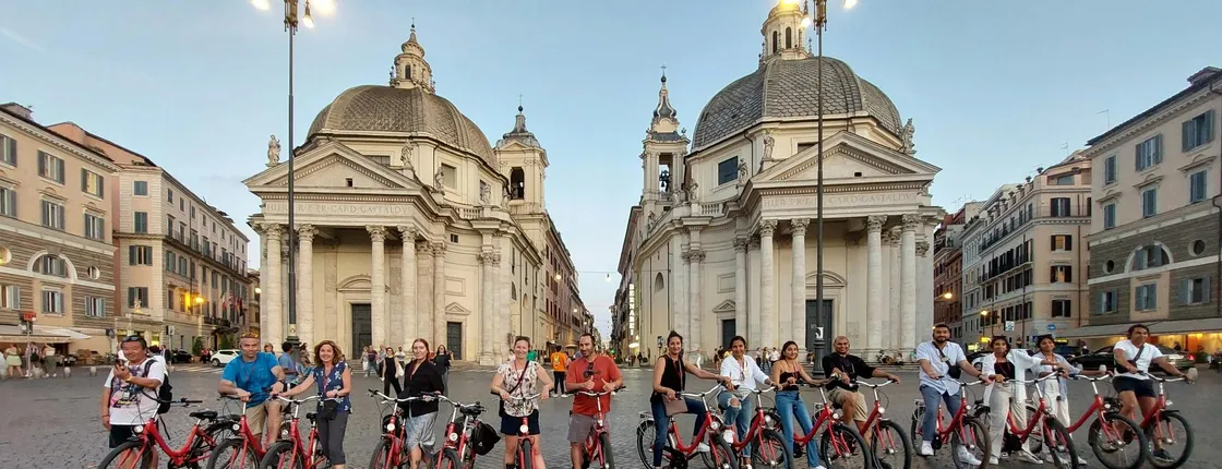 Rome at night guided city tour by bike