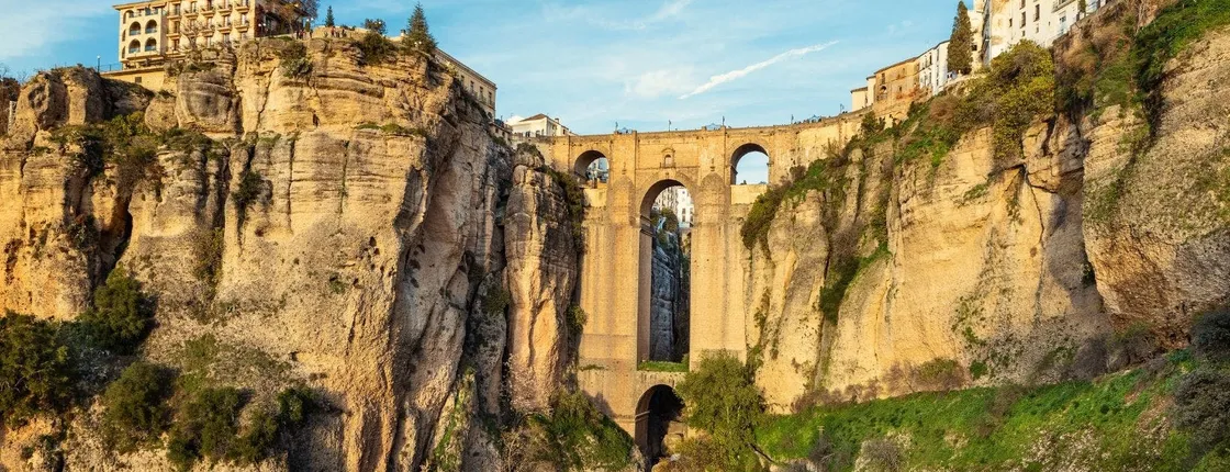 Ronda and Setenil de las Bodegas guided tour from Málaga