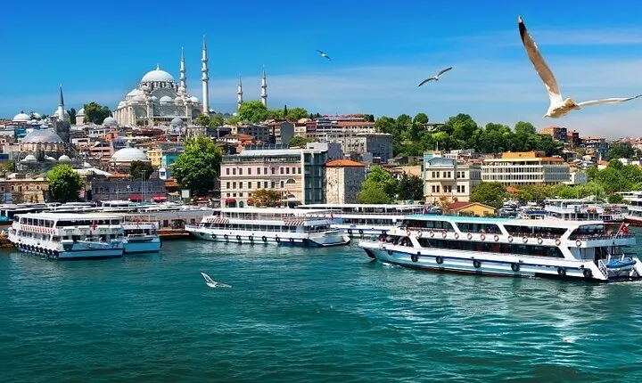 Small Group: Spice Bazaar&Cruising on Bosphorus