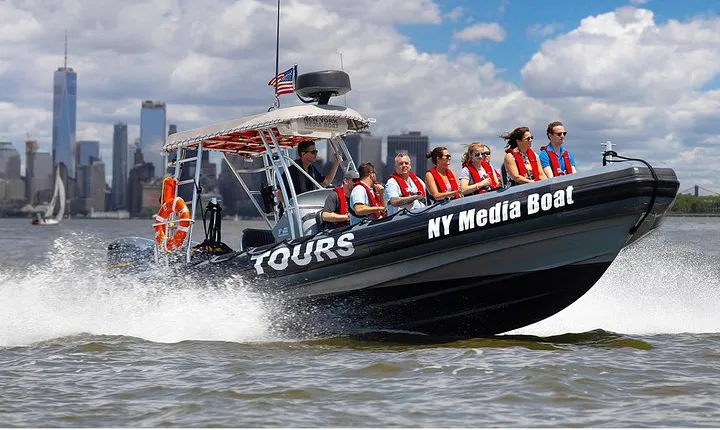 Manhattan Adventure Sightseeing Boat Tour - from Chelsea Piers