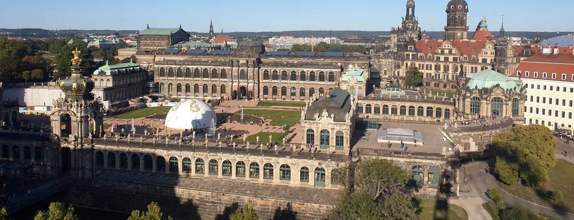 Dresden walking tour in the baroque old town
