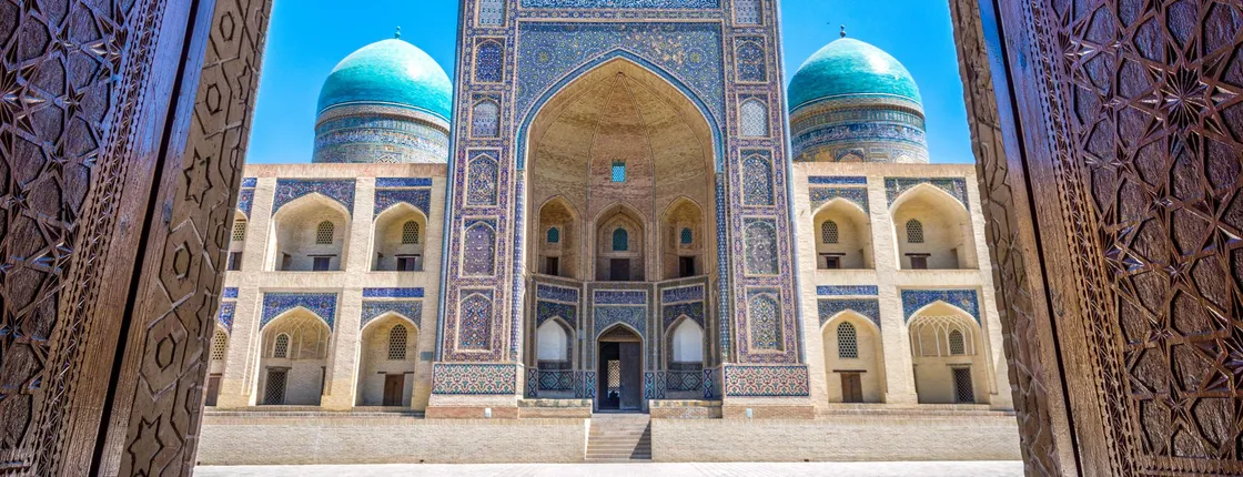 Online Sightseeing Tour in Bukhara: Lyabi-Hauz, Trade Domes & Poi Kalon Complex, Chinese Language