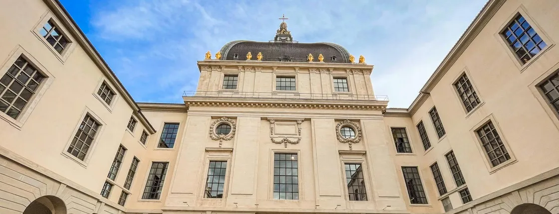 Guided walking tour of Vieux Lyon