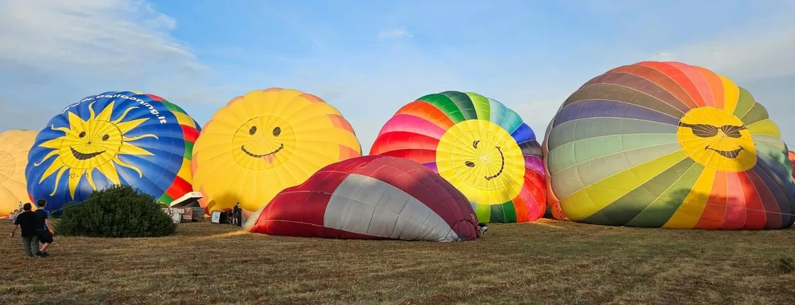 Hot air balloon ride at sunset with champagne in Mallorca