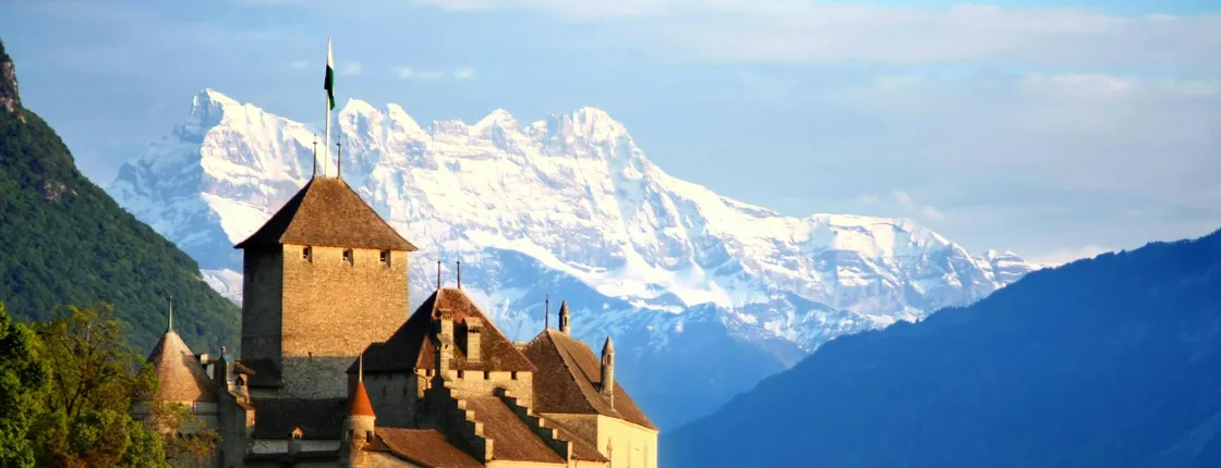 Chaplin, Montreux and Chillon castle winter tour