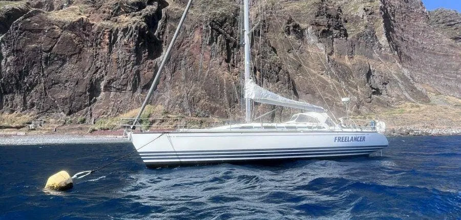 Madeira half-day Happy Hour sailing trip with open bar