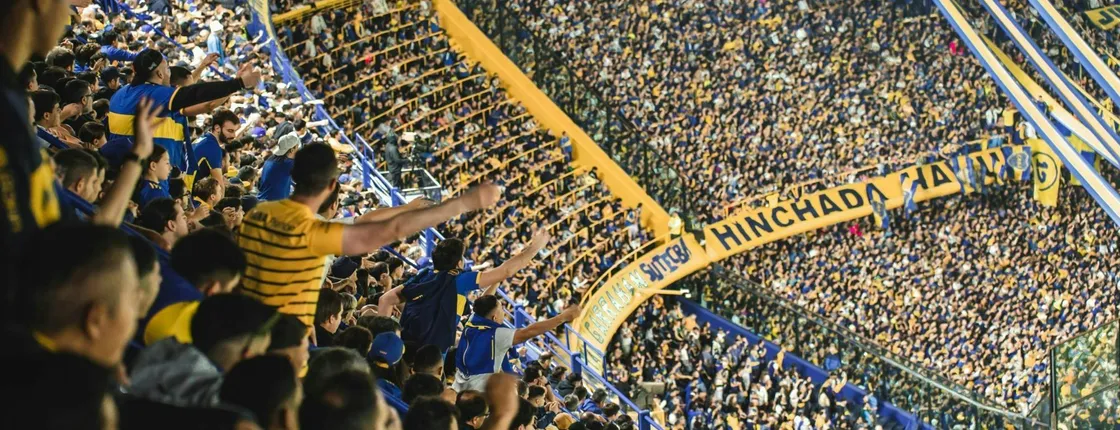 Boca Juniors match at La Bombonera with local host and transfer