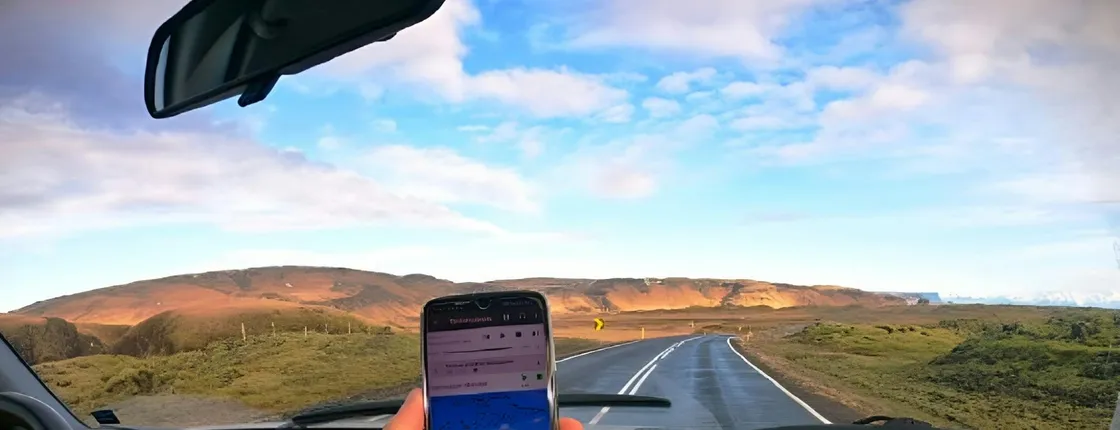 GPS-triggered audio guide for self-drives in Iceland