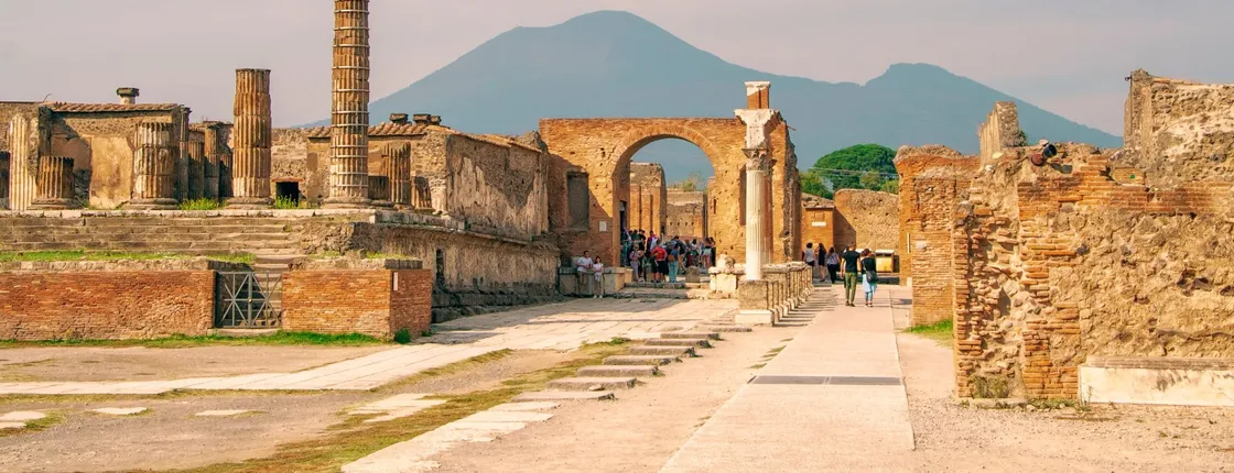 Pompeii and Amalfi full-day audioguided tour from Naples