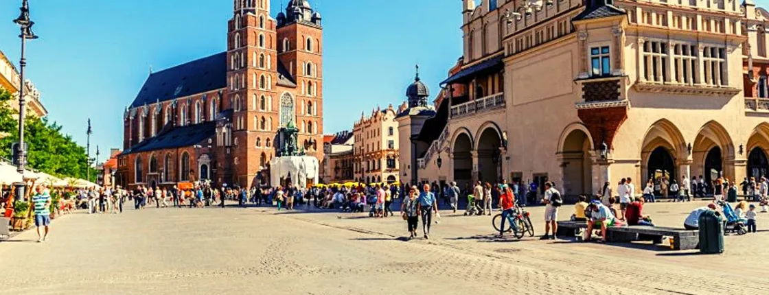 Day tour to Kraków and Auschwitz-Birkenau by train from Warsaw