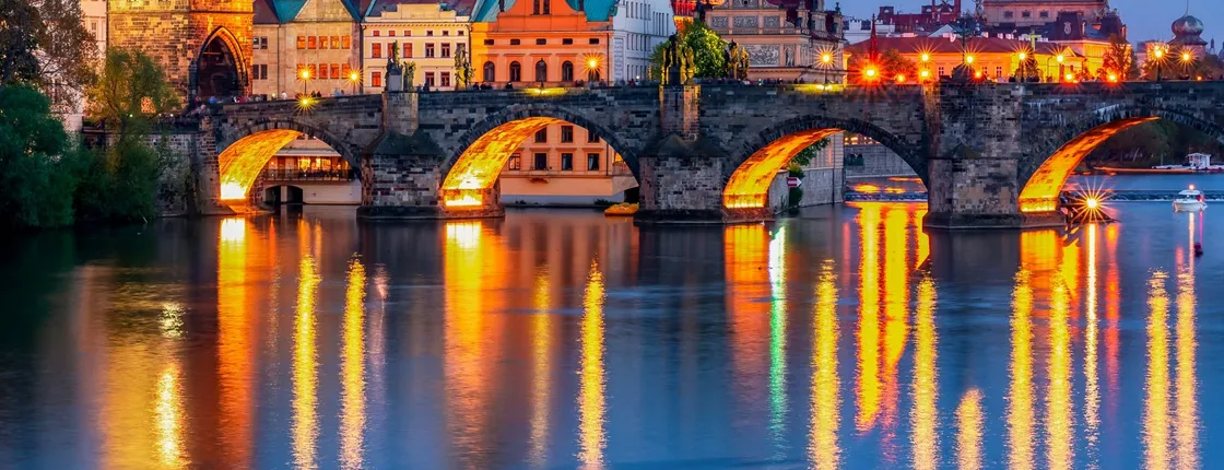 Cruise Tour in Prague with Dinner