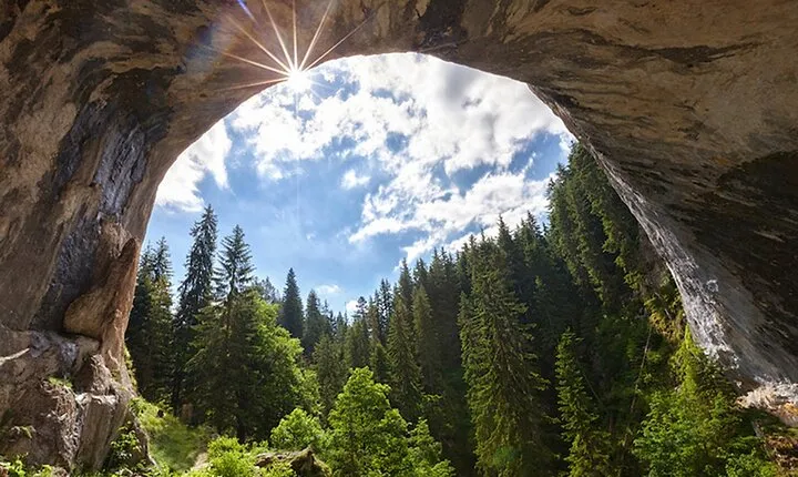 Day trip to The Marvelous Bridges and the unique Rhodope cuisine 