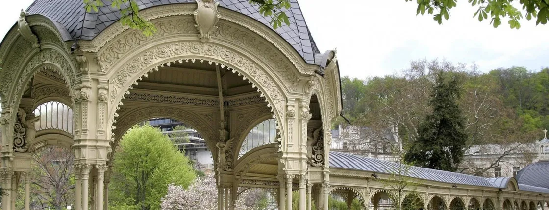 Karlovy Vary day trip from Prague